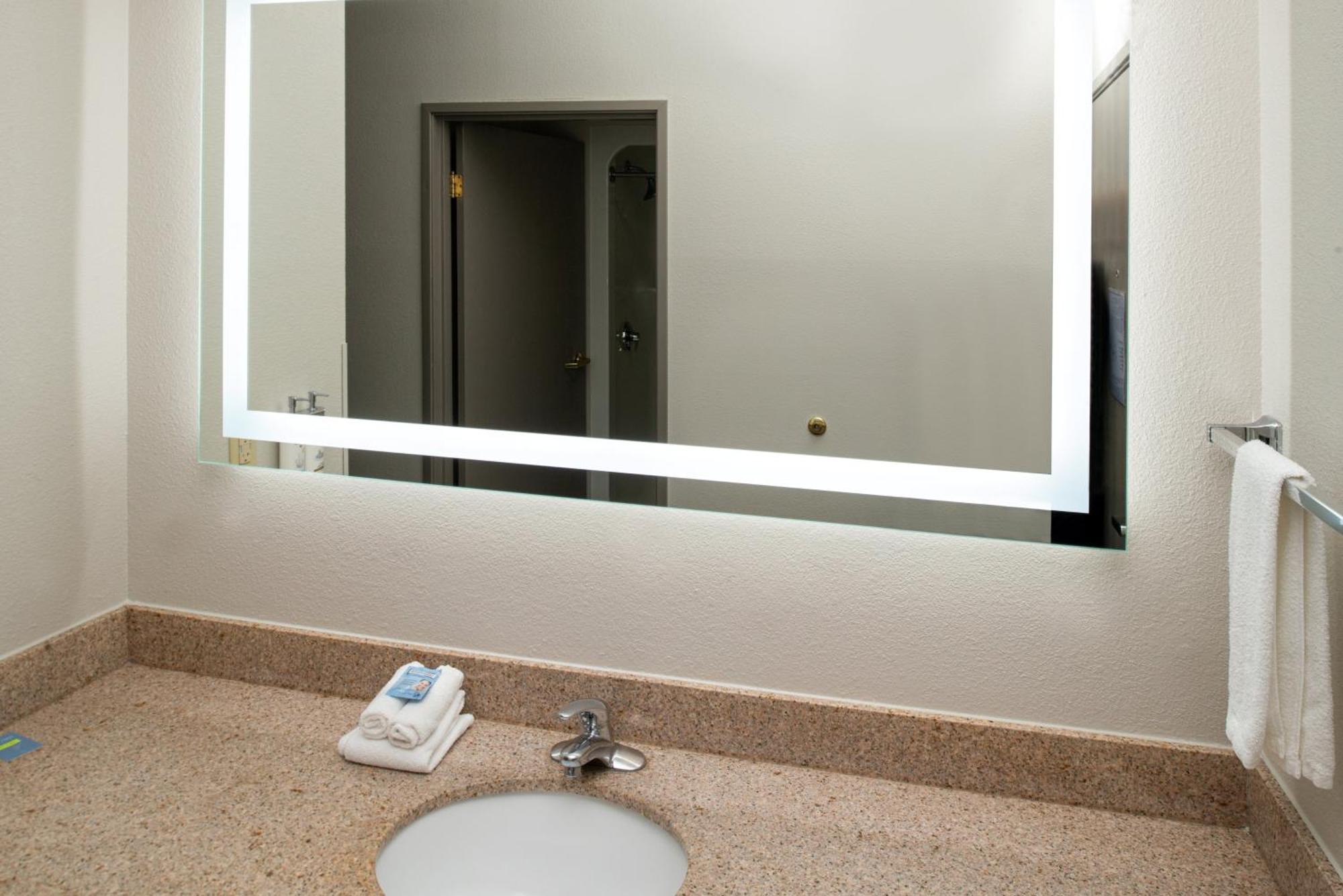 Holiday Inn Express Hotel & Suites Farmington By Ihg Eksteriør billede