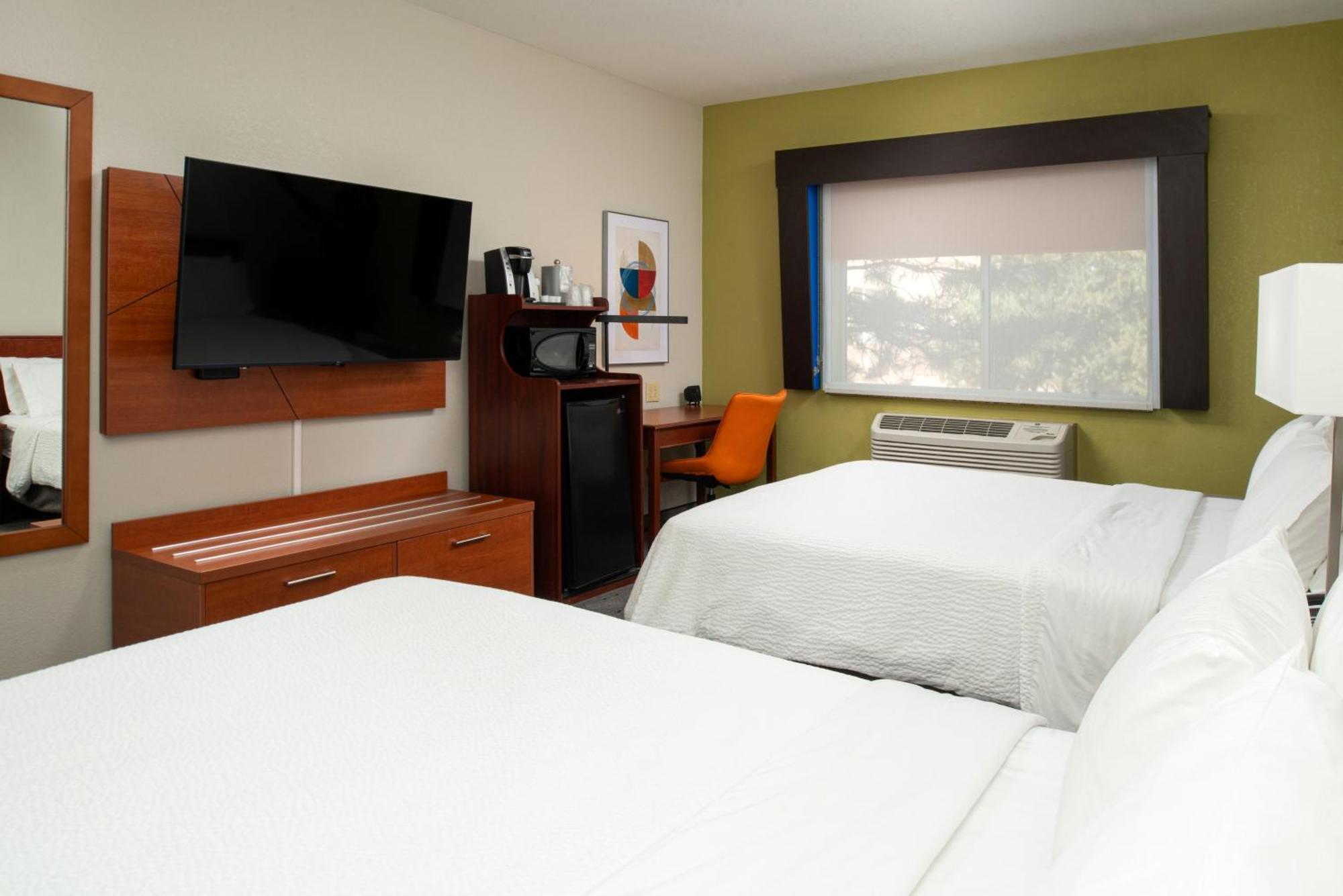Holiday Inn Express Hotel & Suites Farmington By Ihg Eksteriør billede