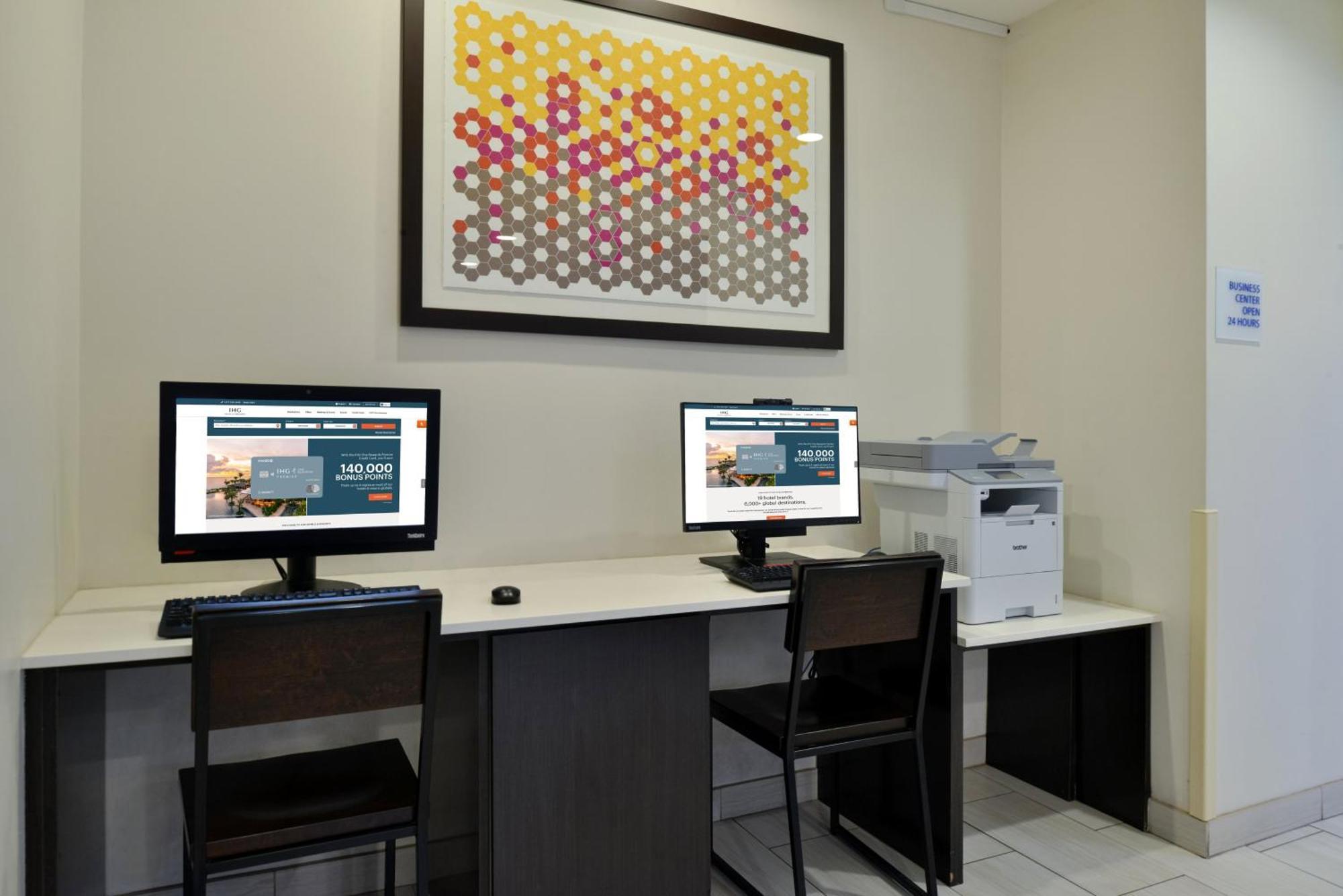 Holiday Inn Express Hotel & Suites Farmington By Ihg Eksteriør billede