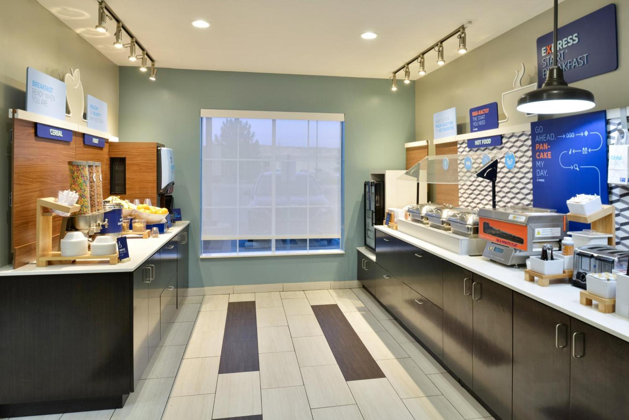 Holiday Inn Express Hotel & Suites Farmington By Ihg Eksteriør billede
