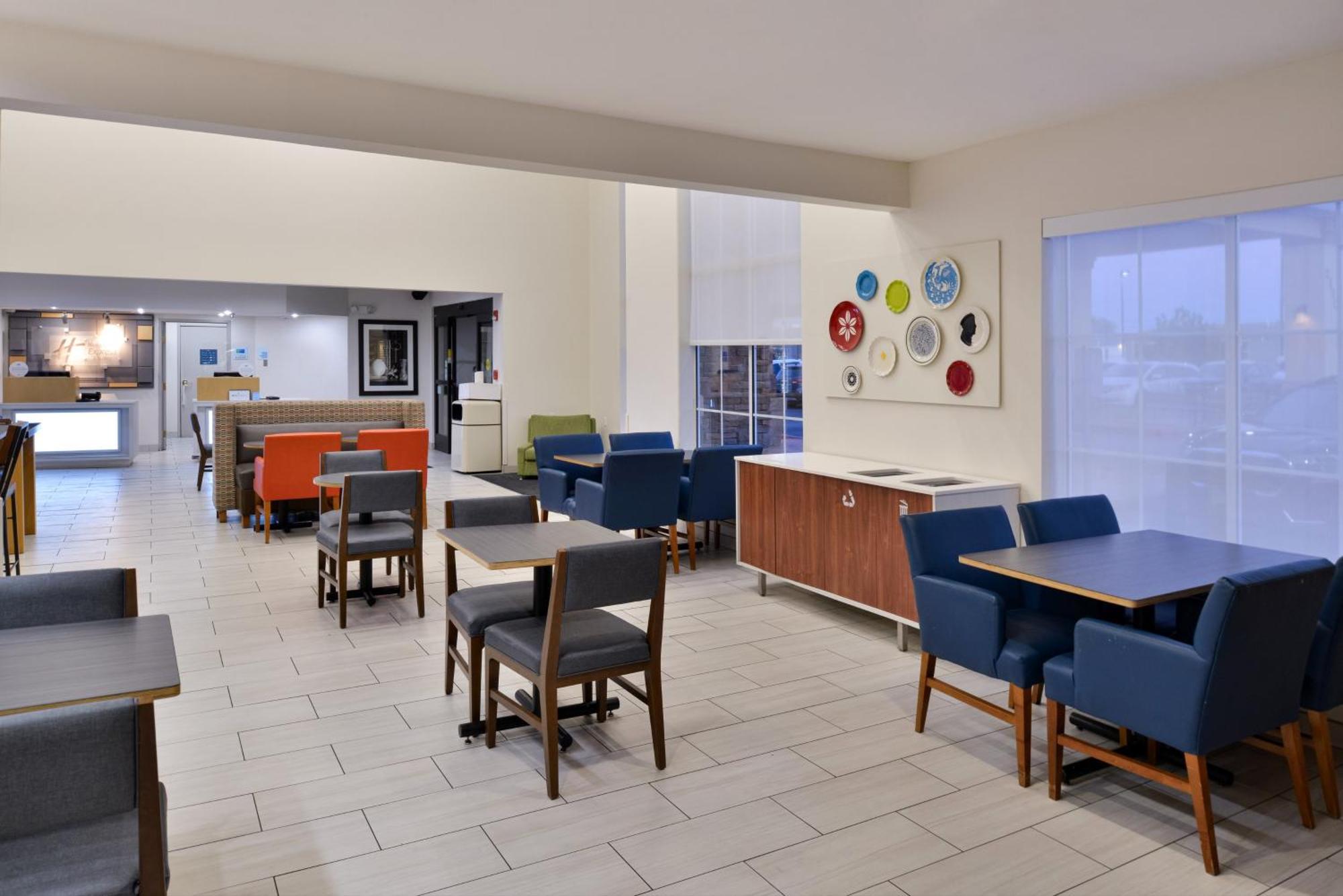 Holiday Inn Express Hotel & Suites Farmington By Ihg Eksteriør billede