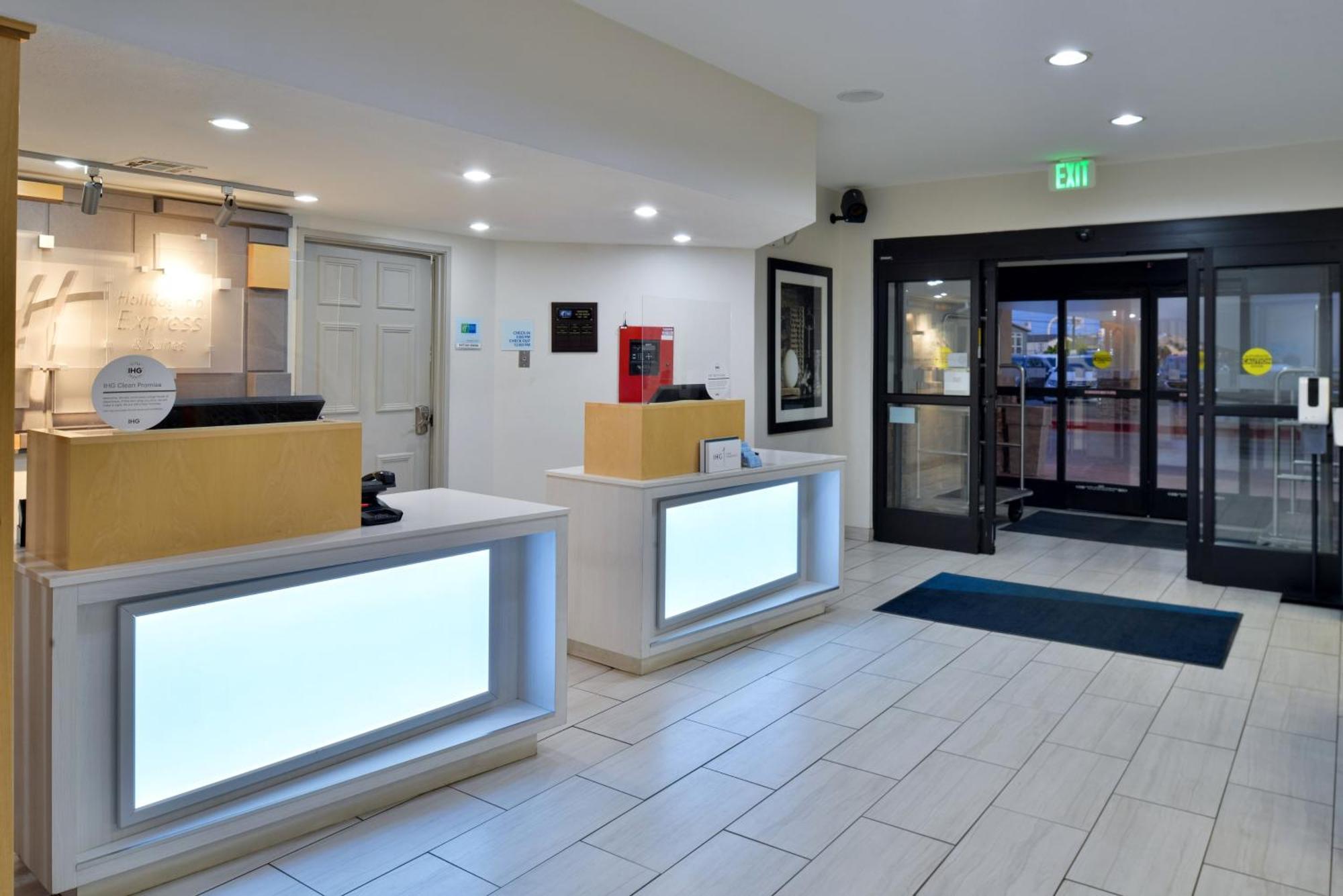Holiday Inn Express Hotel & Suites Farmington By Ihg Eksteriør billede