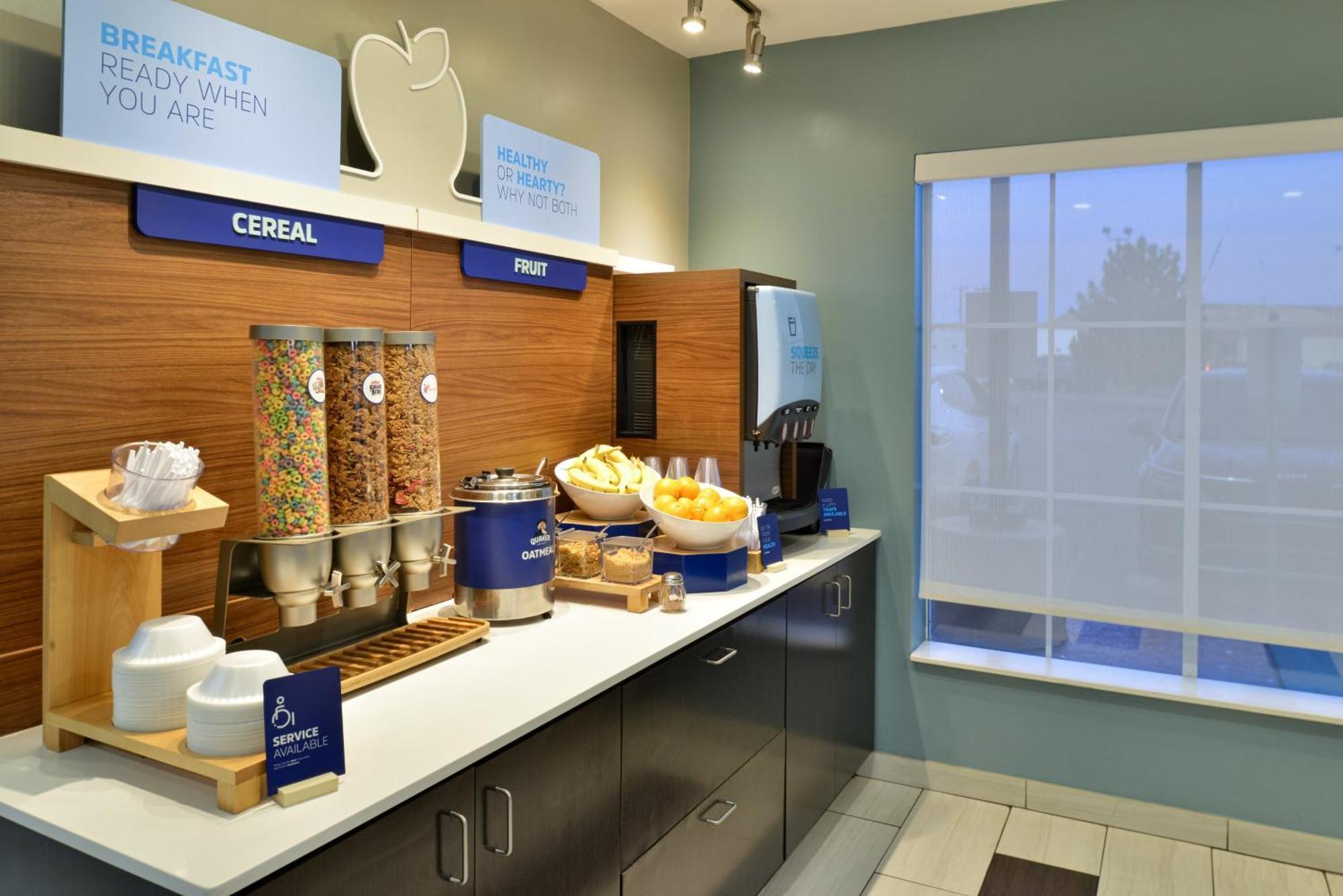 Holiday Inn Express Hotel & Suites Farmington By Ihg Eksteriør billede