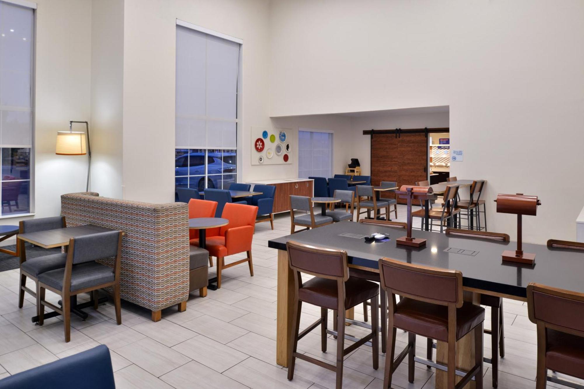 Holiday Inn Express Hotel & Suites Farmington By Ihg Eksteriør billede