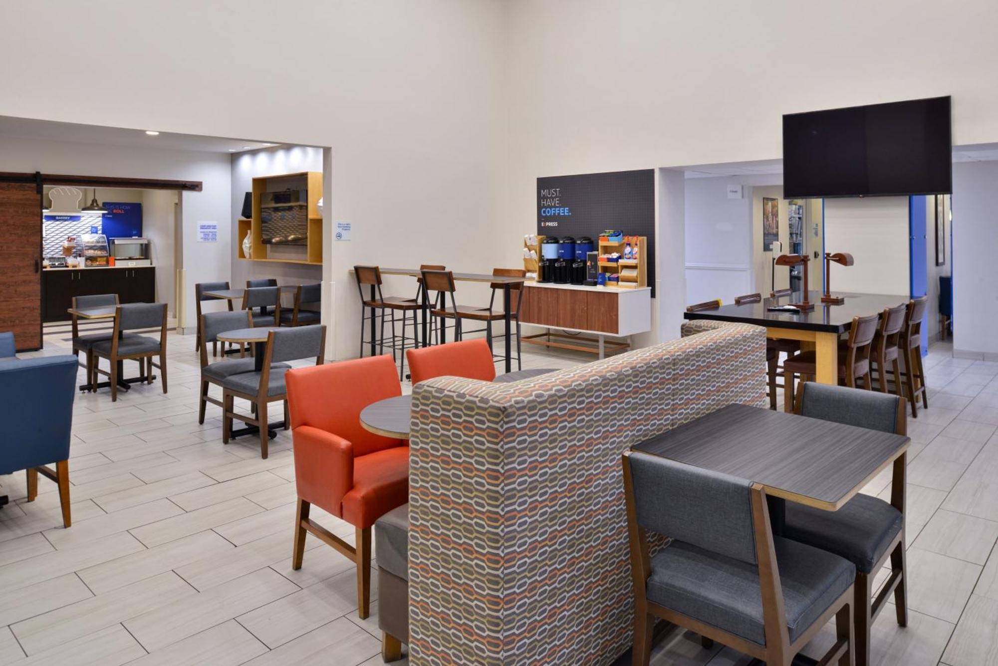 Holiday Inn Express Hotel & Suites Farmington By Ihg Eksteriør billede